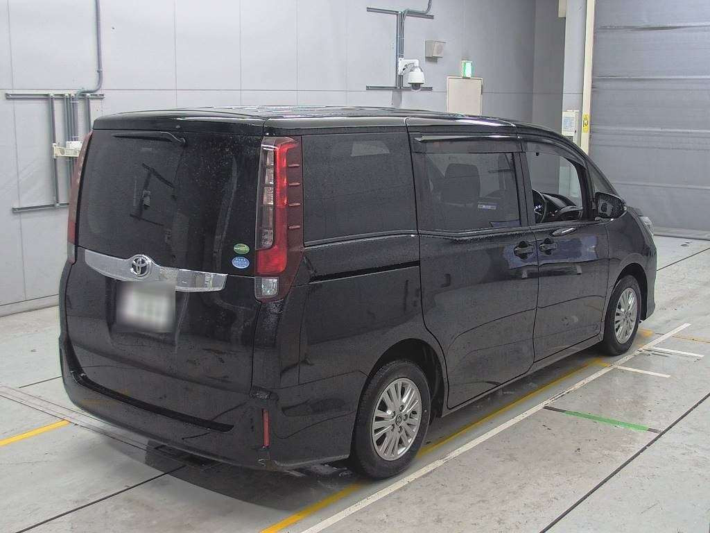 2017 Toyota Noah ZRR80G[1]