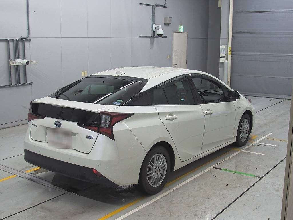 2019 Toyota Prius ZVW51[1]