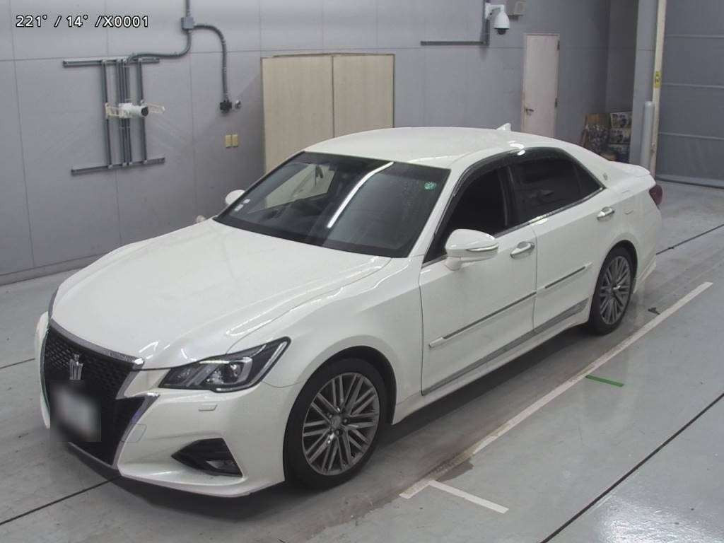 2016 Toyota Crown GRS214[0]