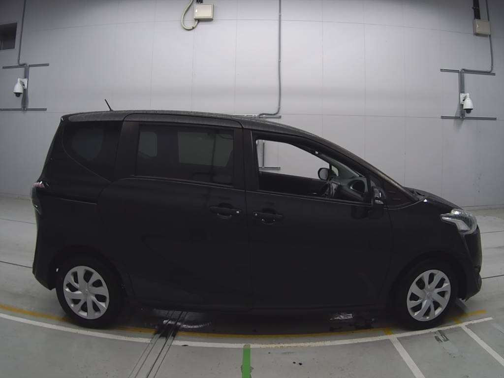 2018 Toyota Sienta NSP170G[2]