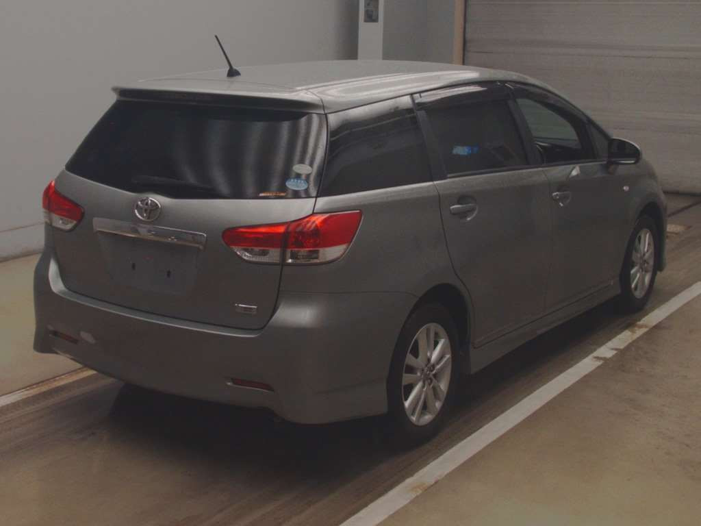 2011 Toyota Wish ZGE20W[1]