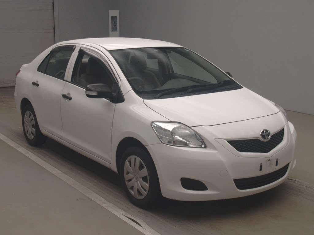 2011 Toyota Belta KSP92[2]