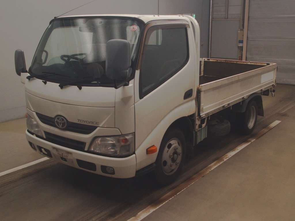 2014 Toyota Toyoace Truck XZU605[0]