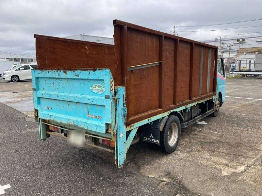 2003 Mitsubishi Fuso Canter FE72EE[1]