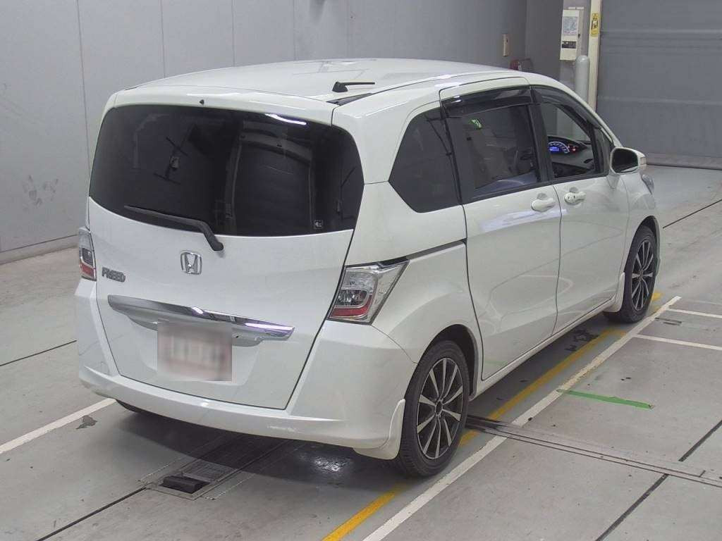 2013 Honda Freed GB3[1]