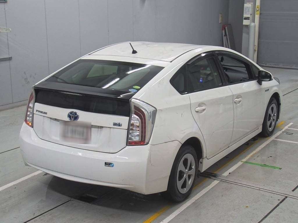 2013 Toyota Prius ZVW30[1]