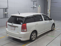 2005 Toyota Wish