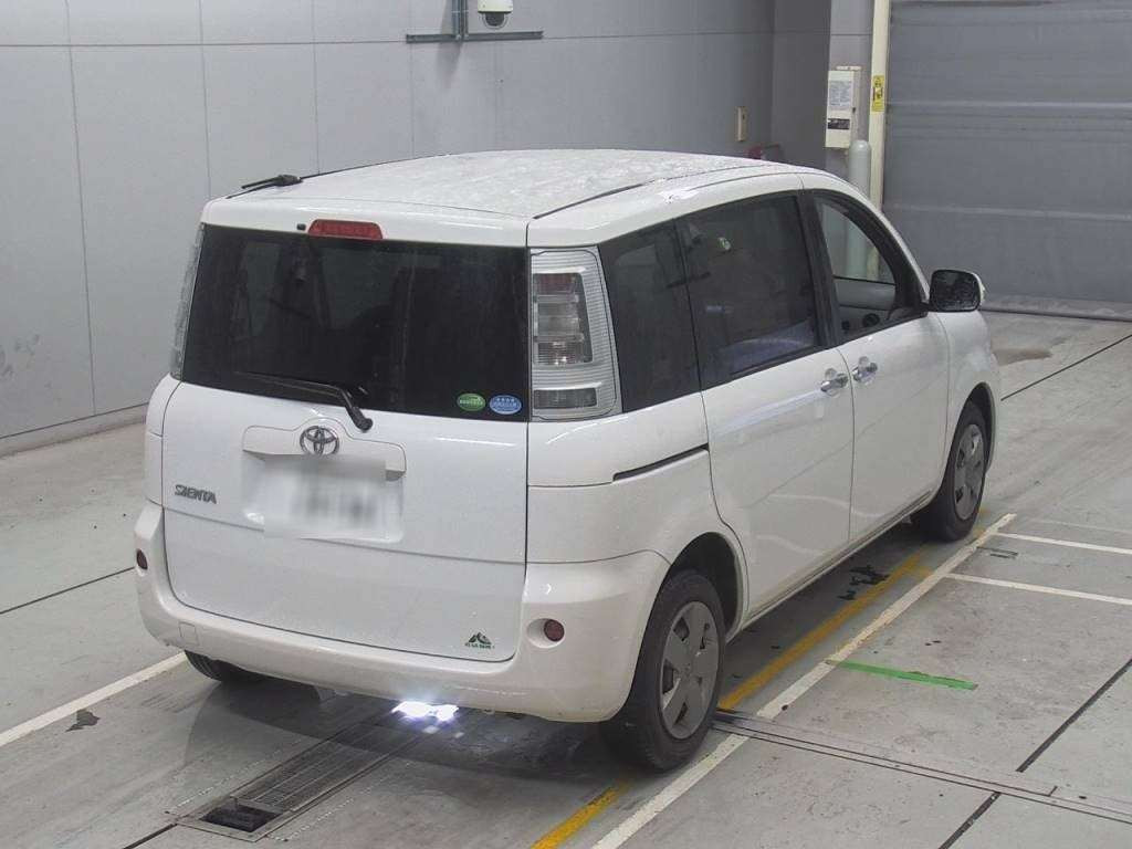 2013 Toyota Sienta NCP81G[1]