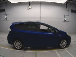 2012 Toyota Prius alpha