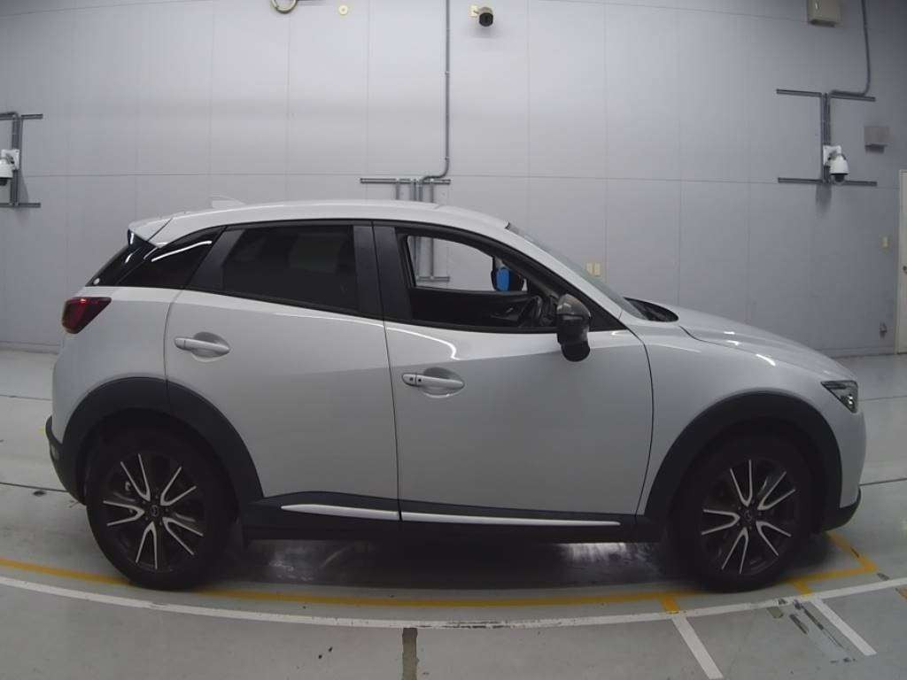 2015 Mazda CX-3 DK5FW[2]