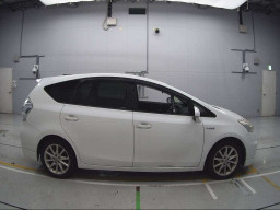 2013 Toyota Prius alpha