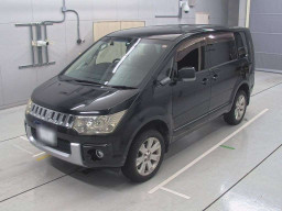 2012 Mitsubishi Delica D5