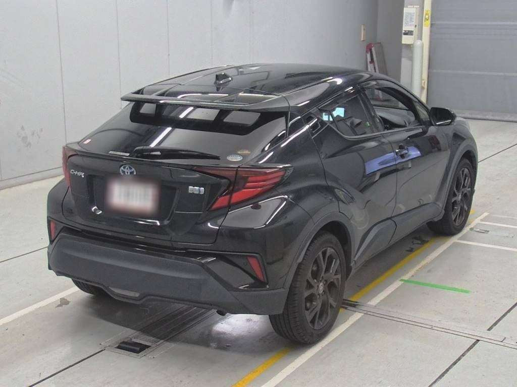 2020 Toyota C-HR ZYX11[1]