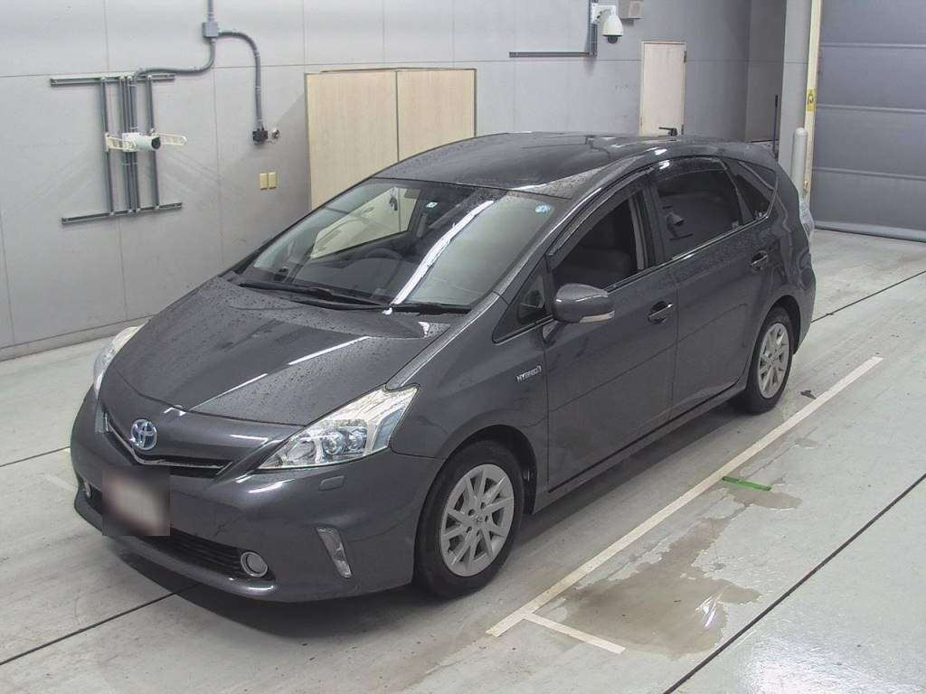 2013 Toyota Prius alpha ZVW41W[0]