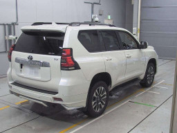 2023 Toyota Land Cruiser Prado