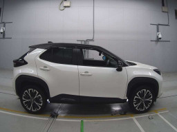 2021 Toyota YARIS CROSS