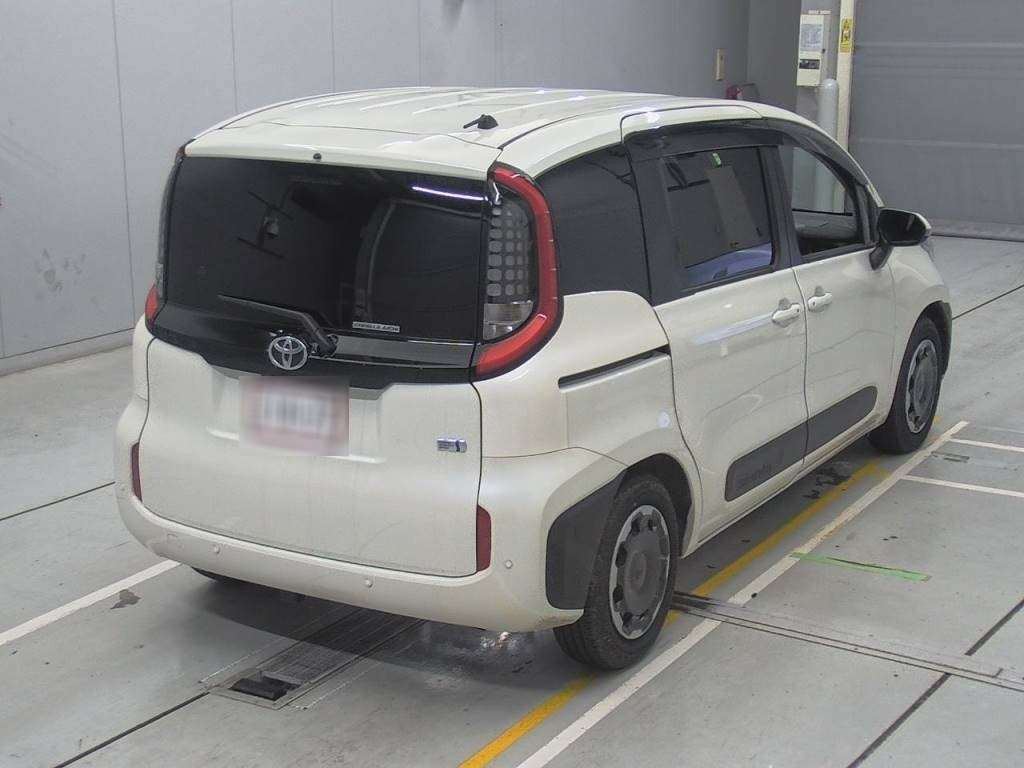 2022 Toyota Sienta MXPL10G[1]