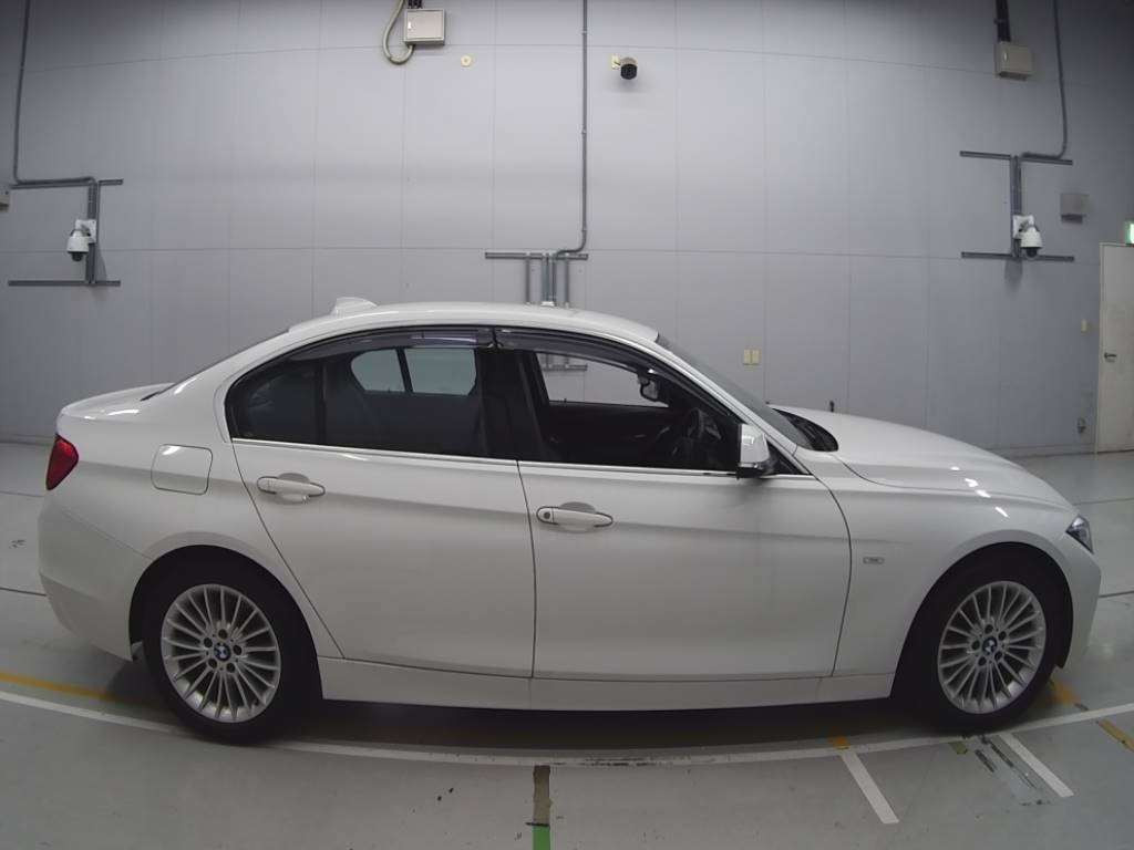 2013 BMW 3 Series 3B20[2]