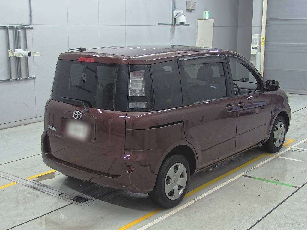 2012 Toyota Sienta NCP81G[1]