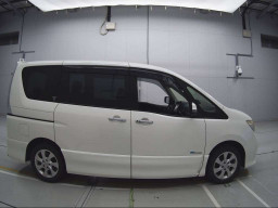 2013 Nissan Serena