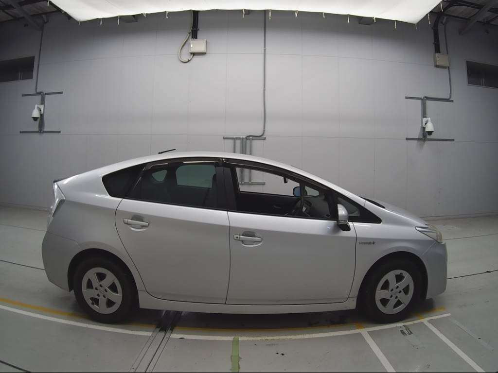 2009 Toyota Prius ZVW30[2]