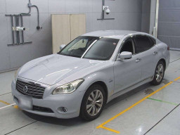 2010 Nissan Fuga Hybrid