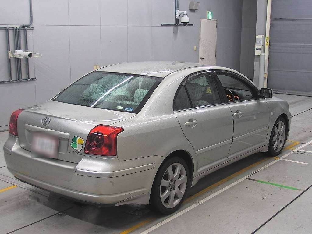 2004 Toyota Avensis AZT250[1]