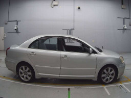 2004 Toyota Avensis