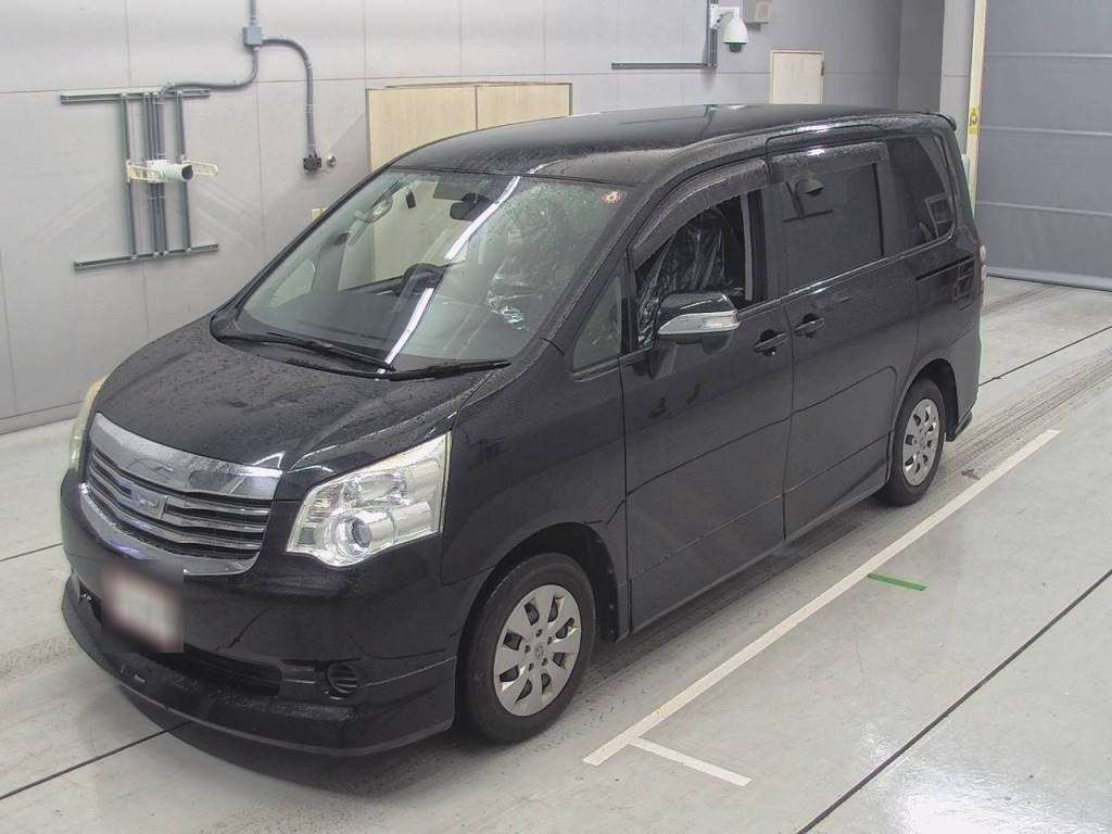 2013 Toyota Noah ZRR70G[0]