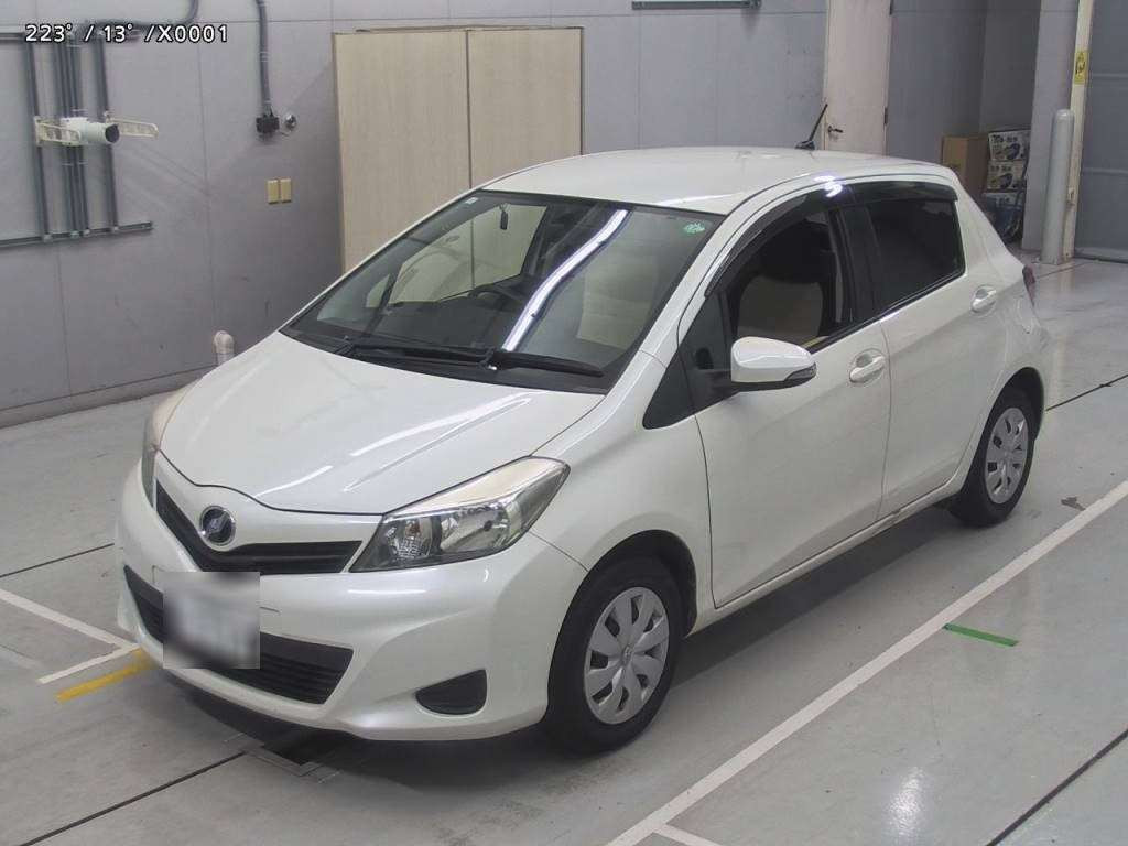 2011 Toyota Vitz NSP130[0]