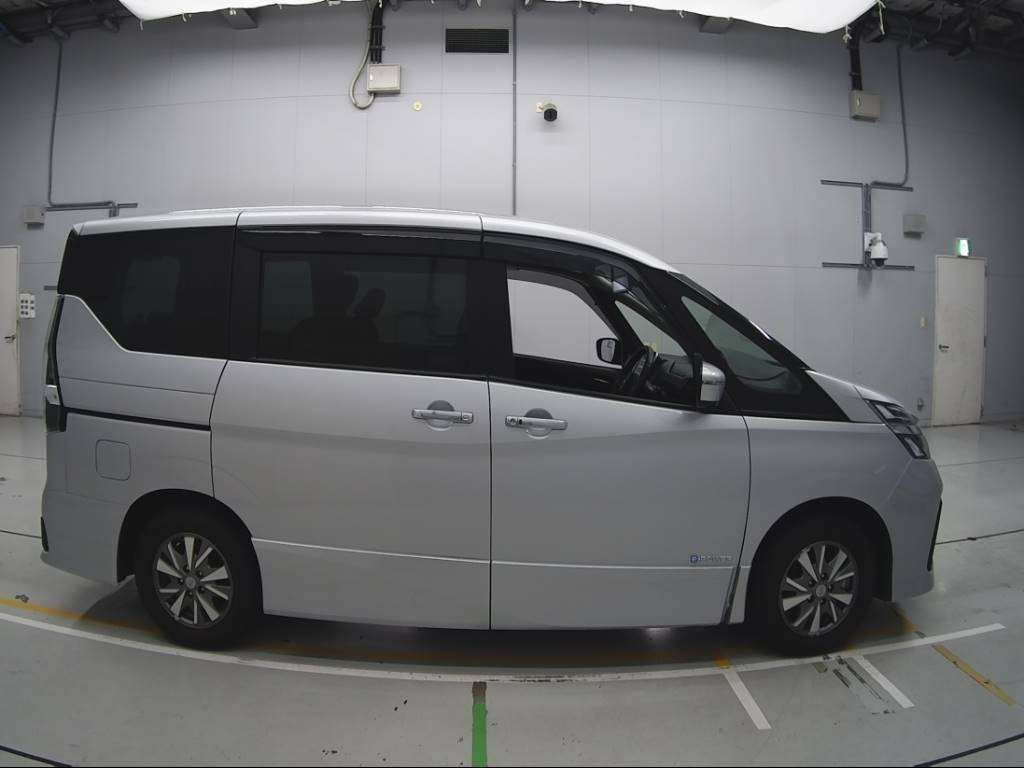 2022 Nissan Serena HFC27[2]