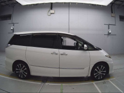 2013 Toyota Estima