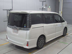 2014 Toyota Voxy