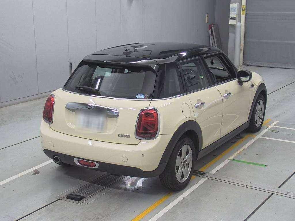 2020 Mini MINI XU15M[1]