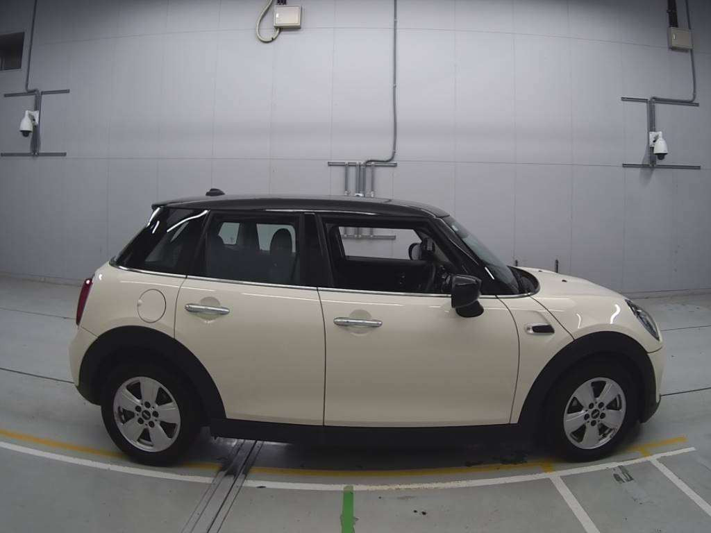 2020 Mini MINI XU15M[2]