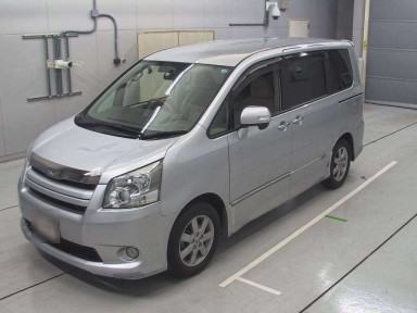 2009 Toyota Noah