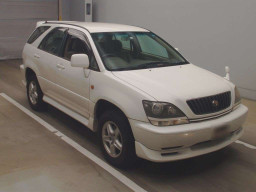 1999 Toyota Harrier