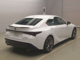 2021 Lexus IS