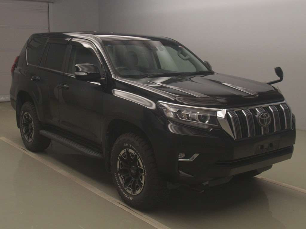 2020 Toyota Land Cruiser Prado TRJ150W[2]