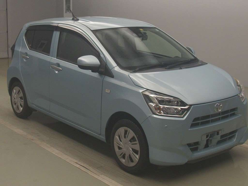 2018 Toyota Pixis Epoch LA350A[2]