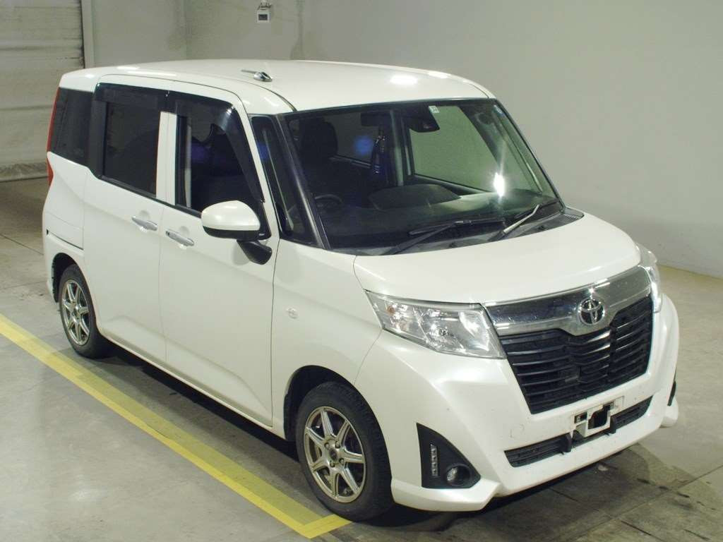 2017 Toyota Roomy M910A[2]