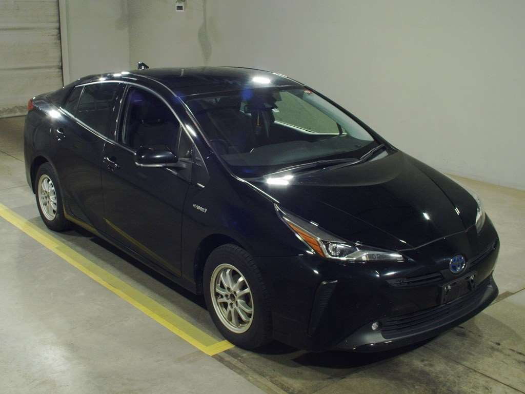 2019 Toyota Prius ZVW55[2]