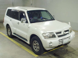 2004 Mitsubishi Pajero