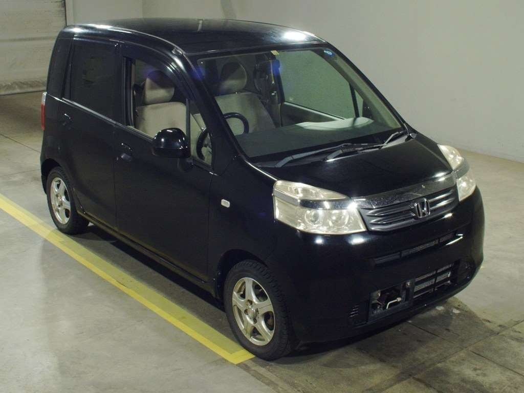 2011 Honda Life JC1[2]