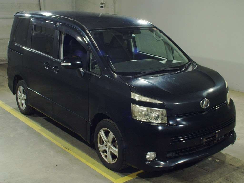 2008 Toyota Voxy ZRR75W[2]