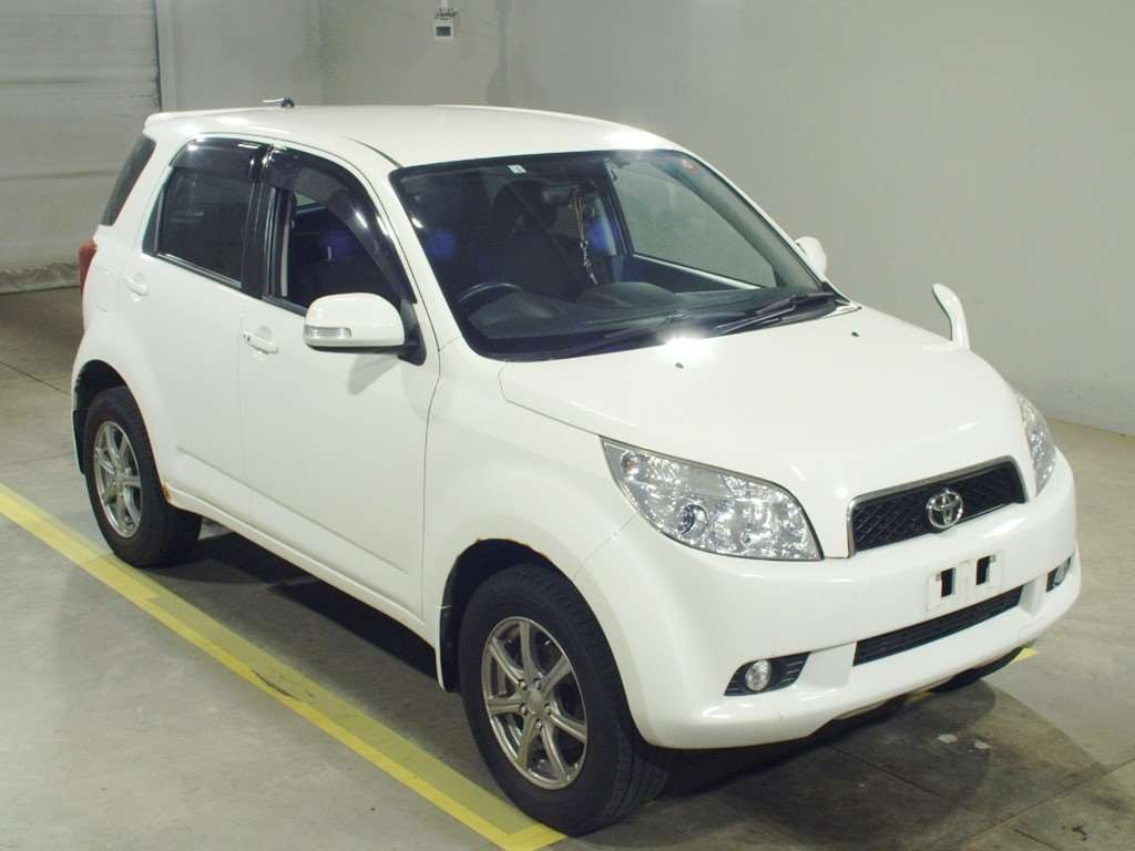 2006 Toyota Rush J210E[2]