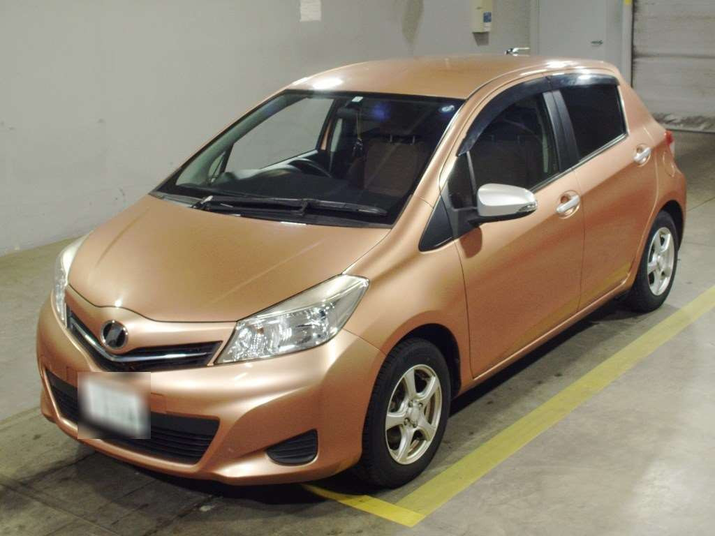 2011 Toyota Vitz NSP130[0]