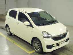 2014 Daihatsu Mira es