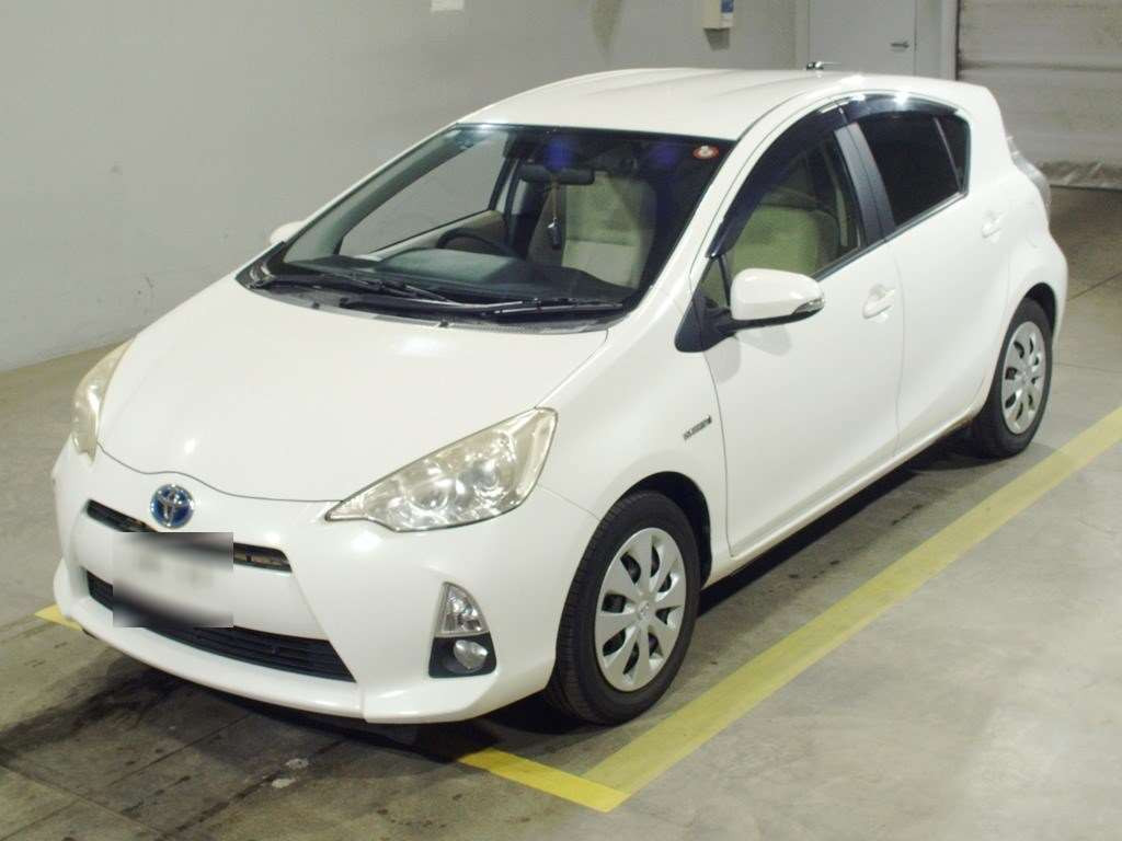 2012 Toyota Aqua NHP10[0]