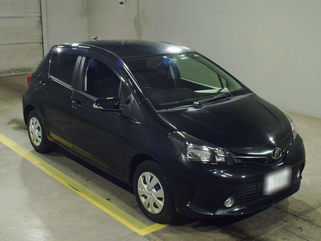 2014 Toyota Vitz KSP130[2]